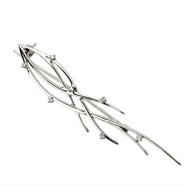 Брошка з декількома діамантами