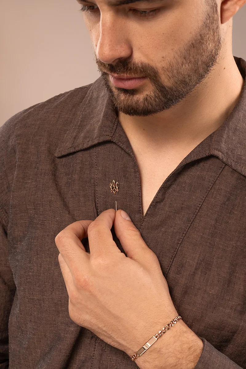 Брошки — маленька деталь, що доповнює образ